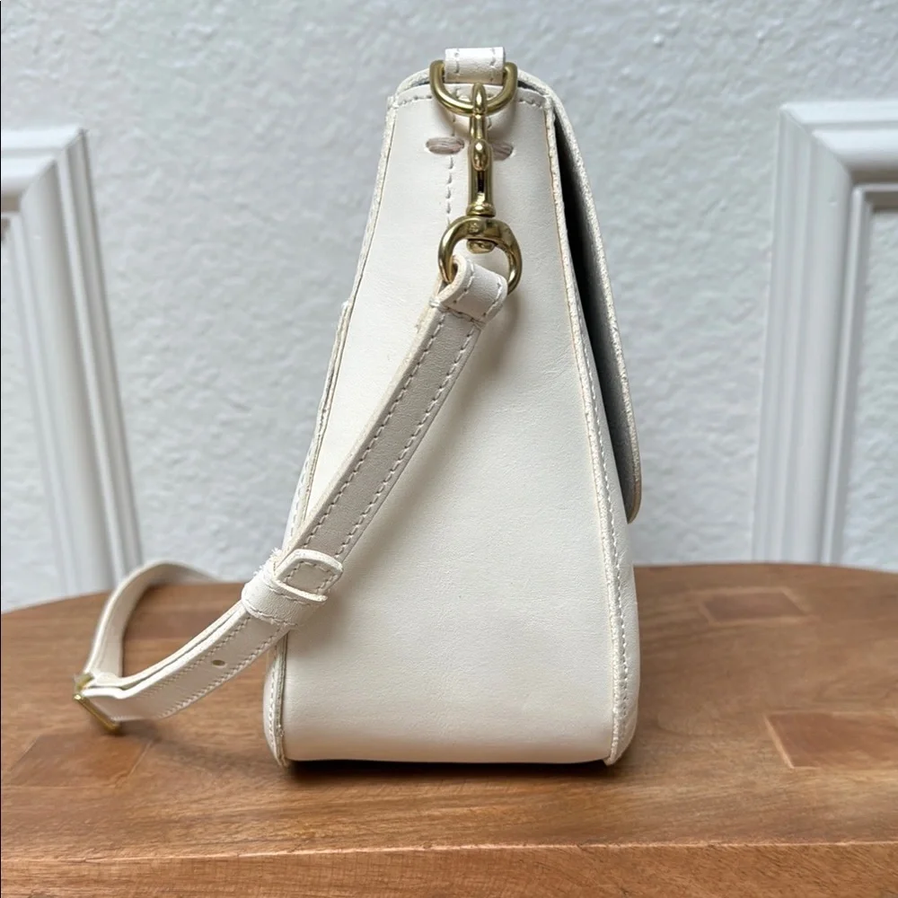 Clare V. Turnlock Louis - Picture 3 of 8